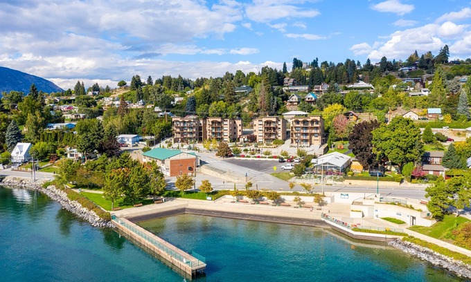 Manson Condo | Incredible Views of Lake Chelan-Pool, Outdoor Spas