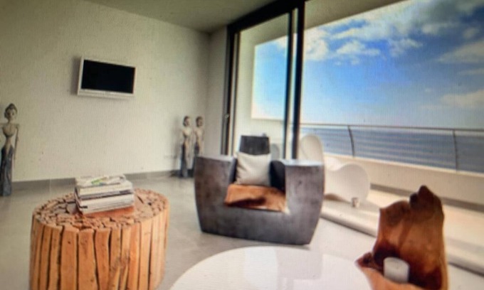 Figueretas Apartment | Increidable views to the ocean you will have the feeling to be in a boat.