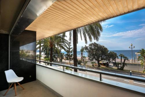 Carre d'Or Apartment | Incroyable vue mer, 2 pièces refait à neuf avec piscine sur le toit/WIFI/AC