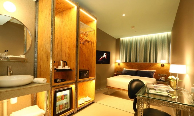 Eastern Kowloon Hotel | IND Hotel