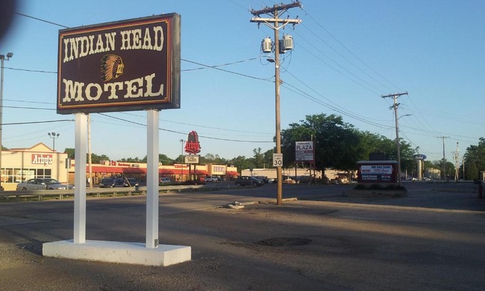 Winamac Hotel | Indian Head Motel