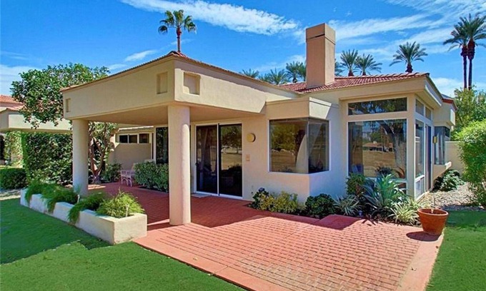 Desert Horizons Condo | Indian Wells 3 bedroom 3 bath Condo in exclusive Desert Horizons Country Club