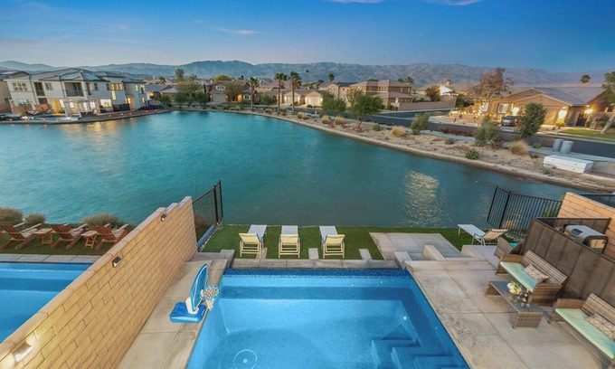Terra Lago House | Indoor+outdoor games, fire pit, BBQ, lake views