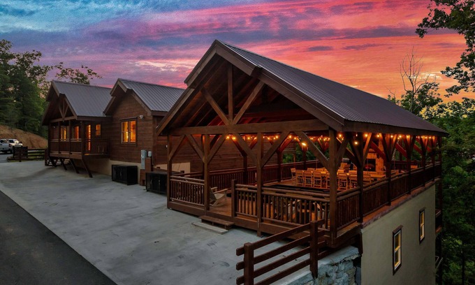 Caton Cabin | Indoor Pool - Epic Game Room - MiniGolf - 24 Guests - 8 Bedrooms