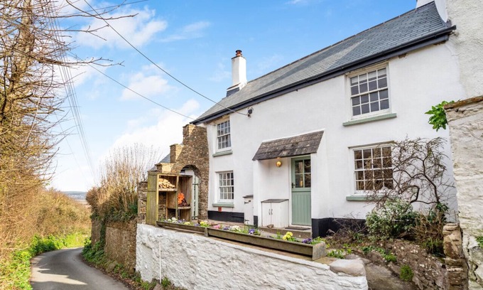 Instow House | Inglenook Cottage, Instow