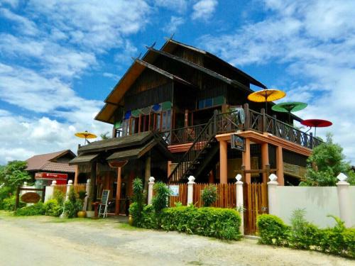 Yawnghwe Hotel | Inle Cottage Boutique Hotel