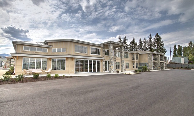 Garden City House | Inn at the Beach - Breathtaking 18 Bedroom Reunion & Corporate Retreat Center!