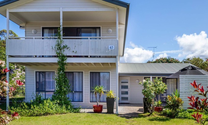 Long Beach House | Inner Sanctum - 160m to the beach!