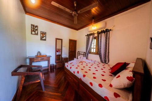 Manmunai North Hotel | Inpan's beach resort Batticaloa