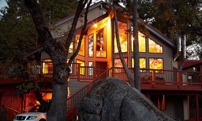 Yosemite West Apartment | Inside Yosemite N.P. Gates!, Our Cozy Rooms Are Minutes From Valley Attractions.