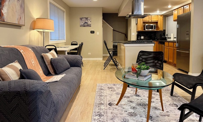 Old Town House | Insta Worthy ^Prime Spot ^Patio ^Parking ^Fireplace
