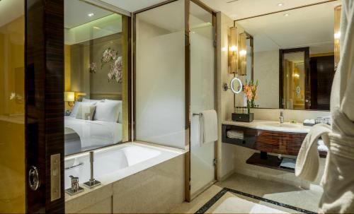 Shijiazhuang City Center Hotel | InterContinental Shijiazhuang by IHG