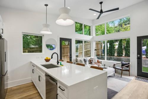 Edgewood House | Intown Near Mercedes Stadiumemorysteps To Marta
