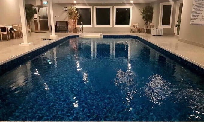 Baddeck Hotel | Inverary Resort
