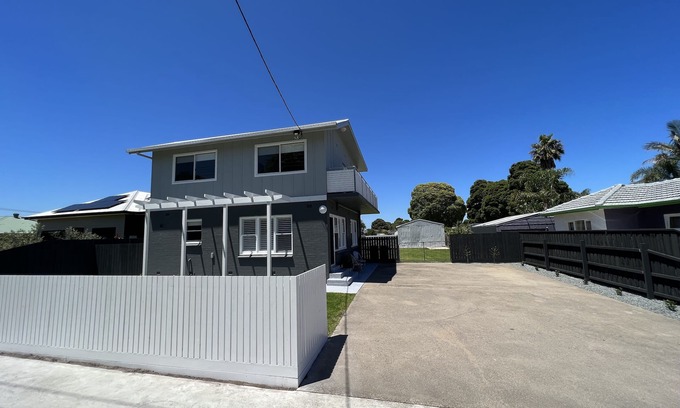Lakes Entrance Apartment | Irene June Coastal Retreat 1