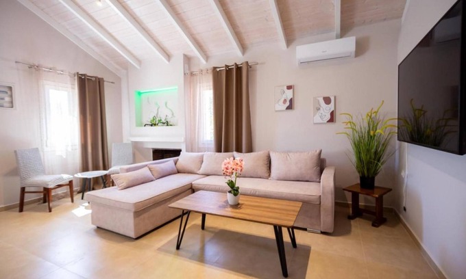 Limni Keri House | Irida Residence in Zakynthos