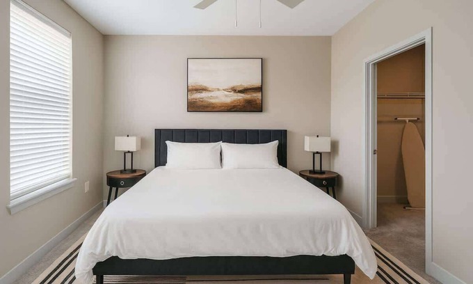 Whitestown Apartment | IRIE Living-Homey Kg 2Bd+Gym+Pool, BRAND New!