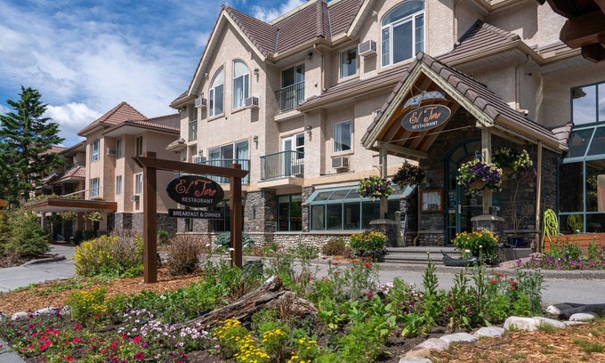 Banff Hotel | Irwin's Mountain Inn