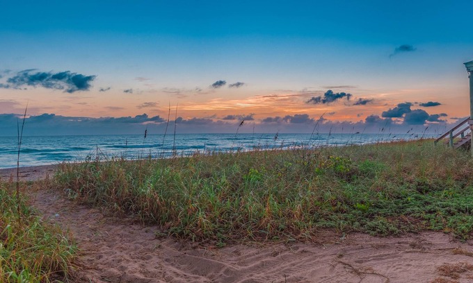 Hutchinson Island South House | Island Beach House with No Extra Fees