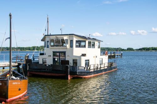 Schleswig Apartment | Island-dreams Hausboot Cecilie