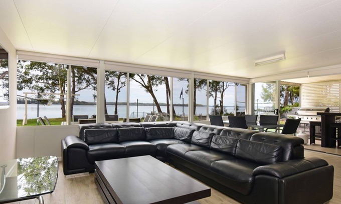 St. Georges Basin House | Island Point Paradise