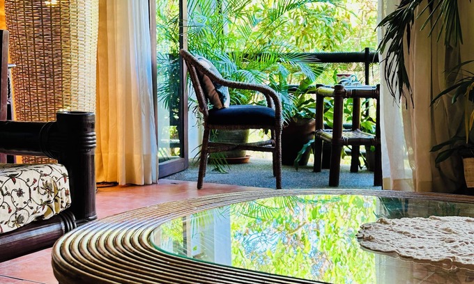 Balabag Apartment | Island style Loft in tropical greenery of Diniwid beach