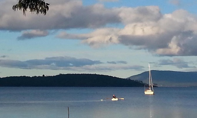 Dover Apartment | Islandview Beachhouse-Apartment - 60 m to Beach, Dover 7117 TAS