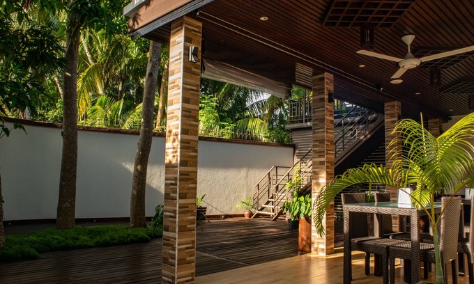 Fuvahmulah Hotel | Isle Royal Inn