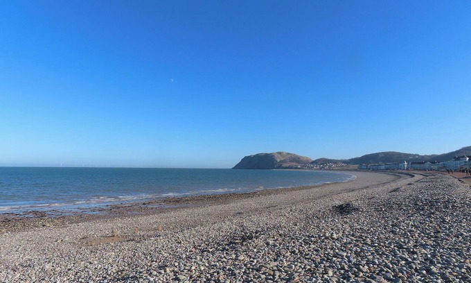 Llandudno Junction Cottage | Islwyn