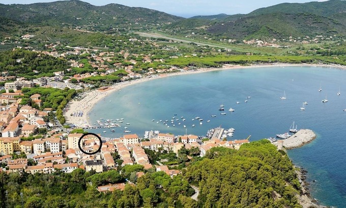 Marina di Campo Apartment | Isola Blu Large Apartment with terrace