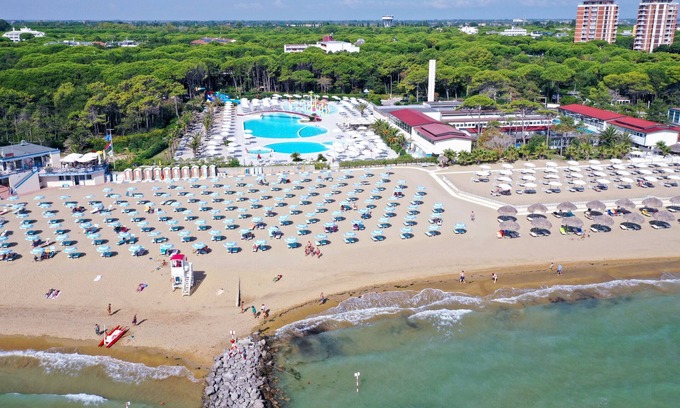 Lignano Sabbiadoro Villa | Charming villa just a few steps away from the Golf Club by Beahost Rentals
