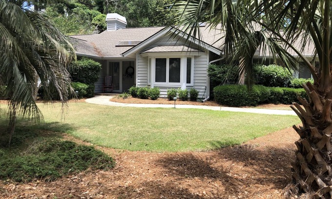 Heritage Woods House | It is Still Warm in the Fall in Hilton Head! Free Bikes & Private Pool- Relaxing
