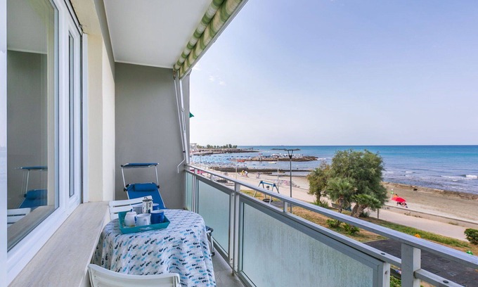 Rosignano Solvay Apartment | Beautiful apartment for 6 guests with A/C, WIFI, TV and balcony