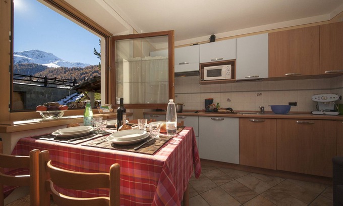 San Rocco Apartment | Italia 2 Ski in-Ski out 50m, Livigno, Italy