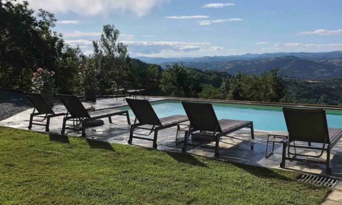 Terzo Villa | Italian villa with pool and beautiful views