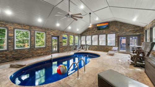 Pigeon Forge House | Its Got it All Yall - Pool, Theater, Arcade, Fire Place, Firepit, Hot Tub