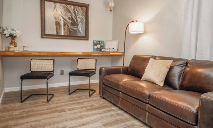 Rio Grande Blvd Apartment | Itsy Bitsy Beryl: Pets+Old Town+Peacocks+Remodeled