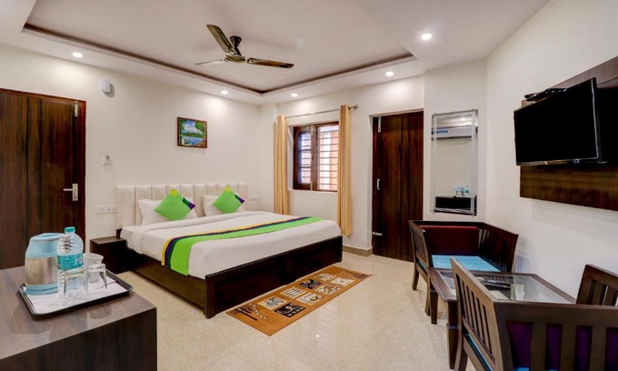 Tapovan Hotel | Itsy Hotels NV, Tapovan