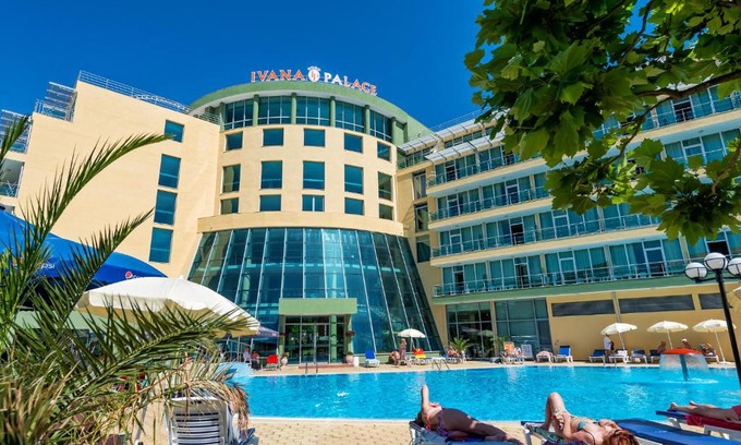 Chaika Hotel | Ivana Palace Hotel - Free Parking