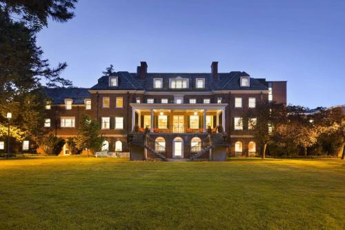 London Hotel | Ivey Spencer Leadership Centre