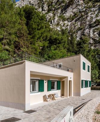 Borak Apartment | Ivino