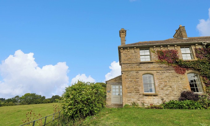 Biddestone Cottage | IVY COTTAGE, pet friendly, character holiday cottage in Colerne