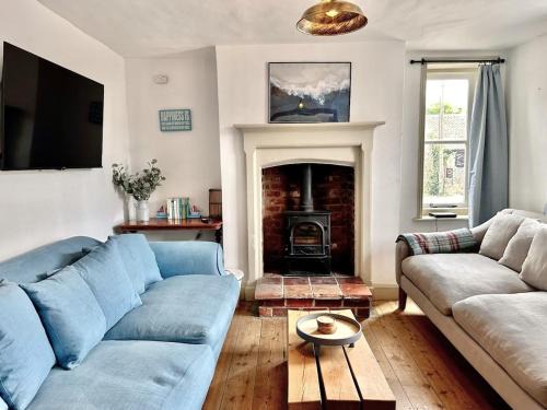 Little Walsingham House | Ivy Cottage sleeps 6 in style