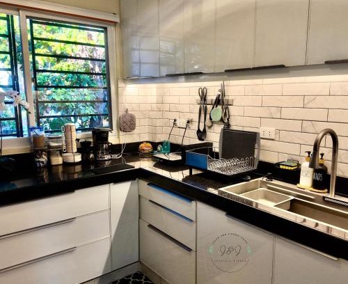 Antipolo House | J&J Antipolo 2 Bedroom Condo with Nature View, Netflix, Karaoke, & Threadmill