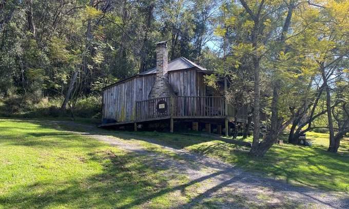 Grose Vale Cabin | Jacaranda Cottage @ Hidden Valley Retreat Cottages
