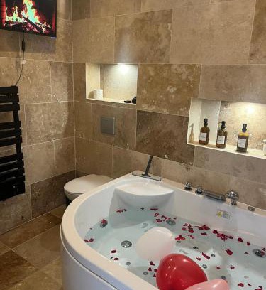 Livry-Gargan Apartment | Jaccuzzi F2 Prés du canal