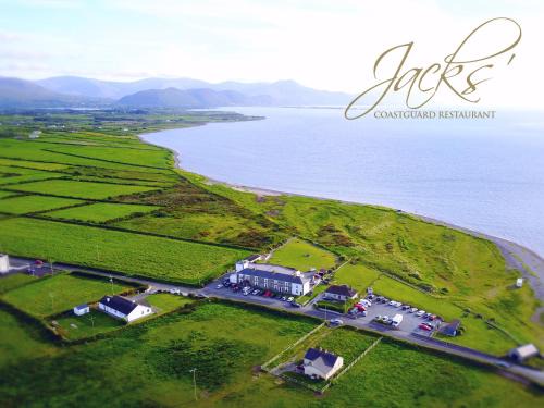 Cromane House | Jacks' Coastguard Cottage Vacation home