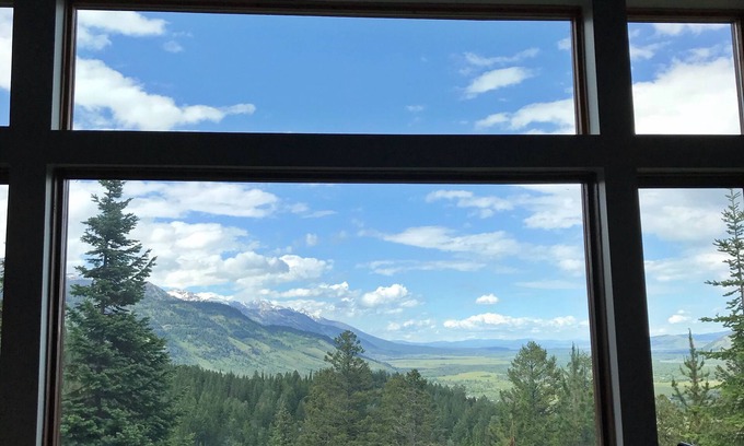 Indian Paintbrush House | Jackson Hole Cabin with Incredible Views - Hot Tub, Sauna, Private, Sleeps 8