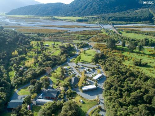 West Coast Region Resort | Jackson's Retreat Alpine Holiday Park