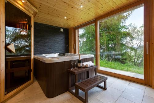 Riddes Ski Chalet | Jacuzzi & Sauna | Chalet Teremok